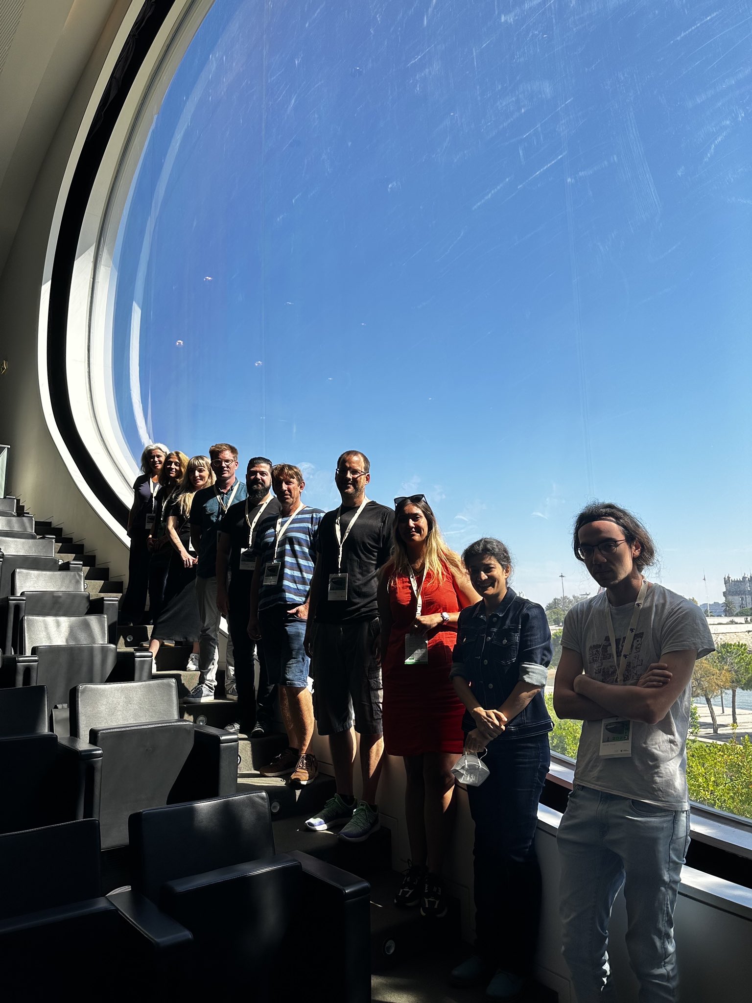 Image portraying news item