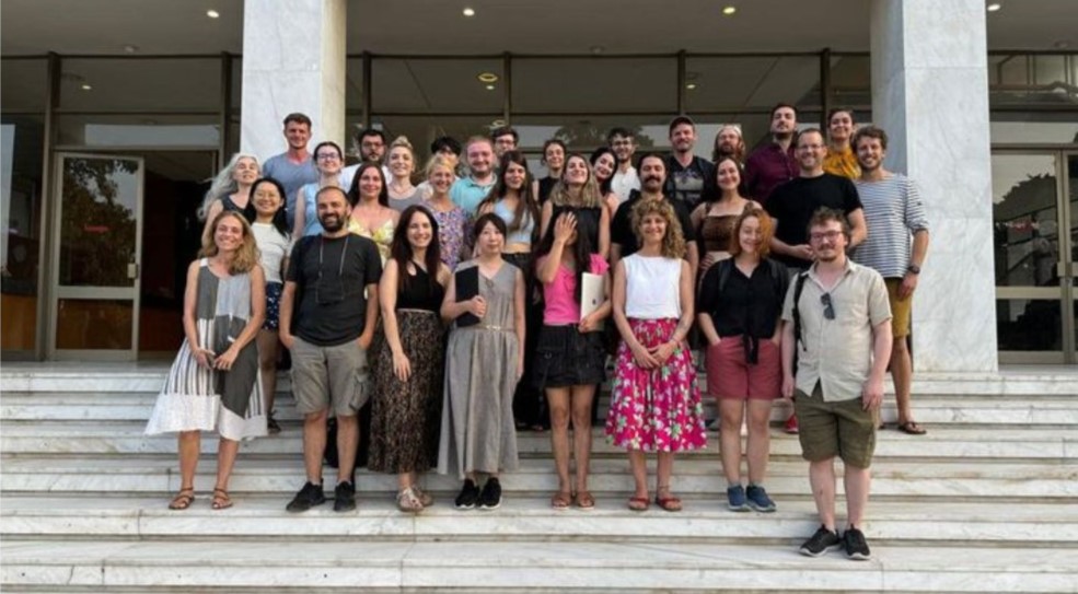 Image portraying news item